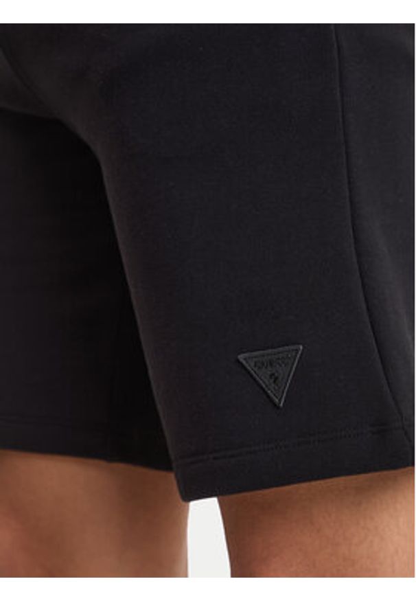Guess Szorty sportowe M6GD12 K3020 Czarny Slim Fit. Kolor: czarny. Materiał: bawełna. Styl: sportowy