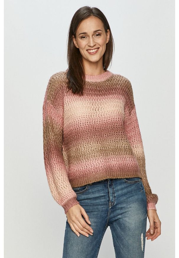Vero Moda - Sweter. Kolor: różowy. Materiał: dzianina, akryl. Długość rękawa: długi rękaw. Długość: długie