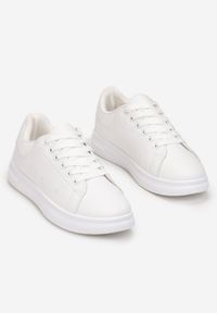 Born2be - Białe Sneakersy Sznurowane na Płaskiej Podeszwie Azih. Nosek buta: okrągły. Zapięcie: sznurówki. Kolor: biały. Materiał: materiał. Obcas: na płaskiej podeszwie. Wysokość obcasa: niski #2