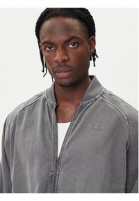 Adidas - adidas Kurtka jeansowa SST adicolor JW5915 Szary Loose Fit. Kolor: szary. Materiał: bawełna #3