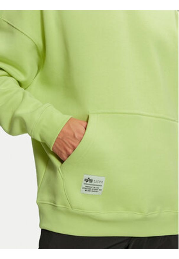 Alpha Industries Bluza 146336 Zielony Regular Fit. Kolor: zielony. Materiał: bawełna, syntetyk