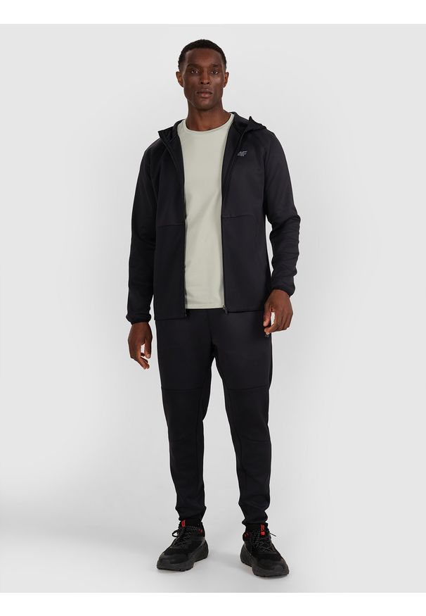 4f - 4F Bluza treningowa regular szybkoschnąca męska - czarna L. Okazja: na co dzień. Typ kołnierza: kaptur. Kolor: czarny. Materiał: elastan, tkanina, materiał, włókno, dzianina, syntetyk. Długość: krótkie. Wzór: gładki, ze splotem. Styl: klasyczny, casual, sportowy