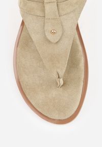 Born2be - Zielone Sandały Typu Japonki z Ozdobnymi Klamrami Neageia. Okazja: na co dzień. Zapięcie: klamry. Kolor: zielony. Materiał: len. Sezon: lato. Styl: boho, elegancki, casual #6
