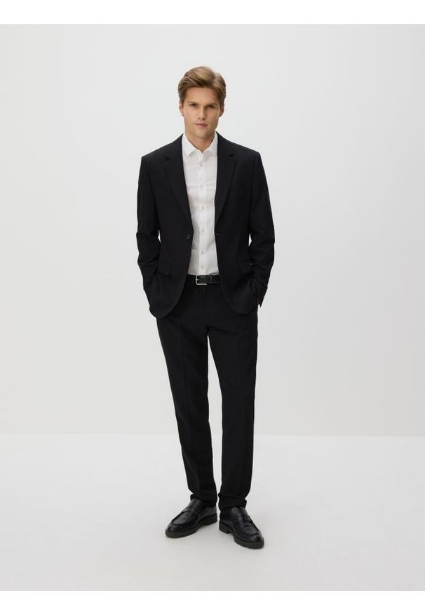Reserved - Marynarka slim fit - czarny. Kolor: czarny. Materiał: wiskoza, tkanina