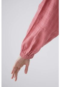 Wrangler koszula bawełniana damska kolor różowy relaxed. Kolor: różowy. Materiał: bawełna. Długość rękawa: długi rękaw. Długość: długie #4