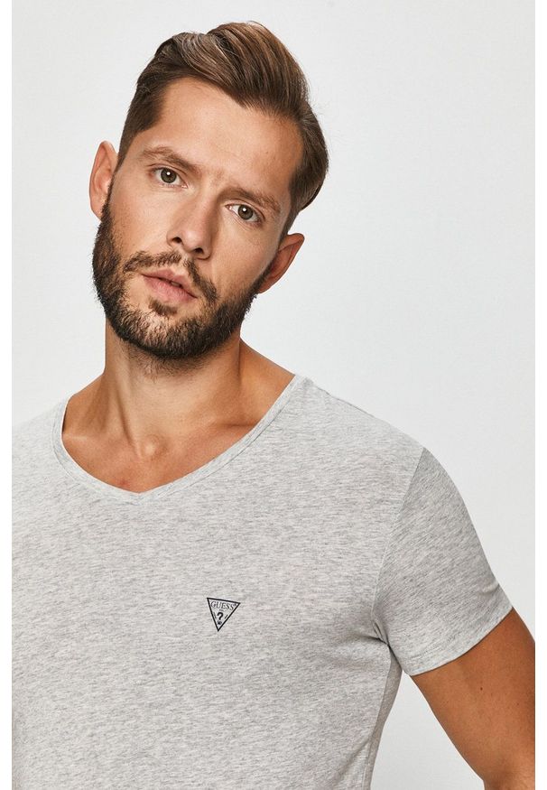 Guess Jeans - T-shirt. Okazja: na co dzień. Kolor: szary. Materiał: jeans. Styl: casual