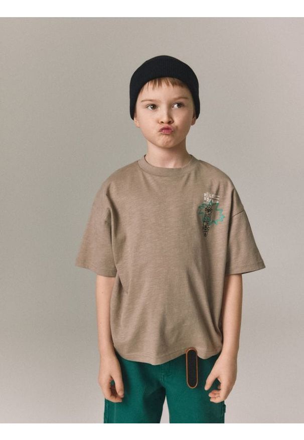 Reserved - Bawełniany t-shirt - brązowy. Kolor: brązowy. Materiał: bawełna