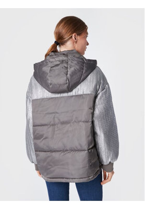 Liu Jo Sport Kurtka zimowa TF2259 T4558 Szary Relaxed Fit. Kolor: szary. Materiał: syntetyk. Sezon: zima. Styl: sportowy