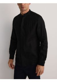 Reserved - Lniana koszula regular fit - czarny. Kolor: czarny. Materiał: len #1