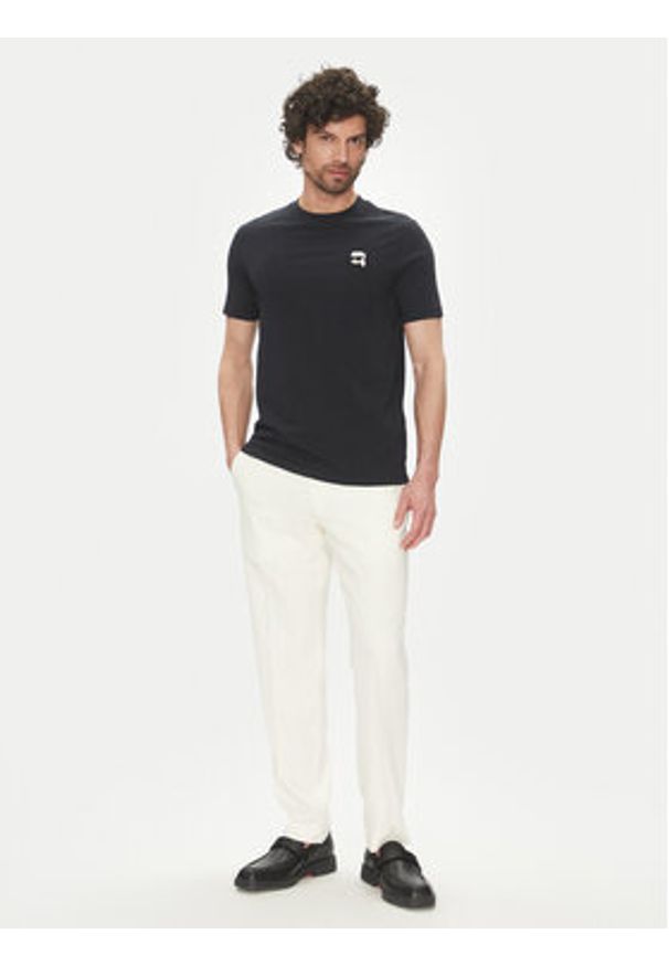 Karl Lagerfeld - KARL LAGERFELD T-Shirt 755710 552224 Granatowy Regular Fit. Typ kołnierza: dekolt w karo. Kolor: niebieski. Materiał: bawełna