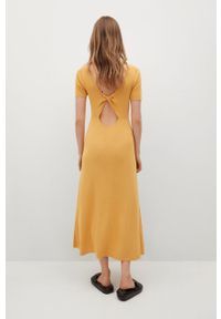 mango - Mango Sukienka Khan kolor żółty midi dopasowana. Kolor: żółty. Materiał: dzianina. Długość rękawa: krótki rękaw. Typ sukienki: dopasowane. Długość: midi #7