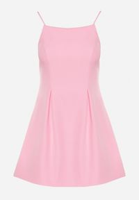 Born2be - Różowa Sukienka Vices o Rozkloszowanym Kroju na Ramiączkach Zdobiona Zakładkami Sarileve. Okazja: na co dzień. Typ kołnierza: dekolt kwadratowy. Kolor: różowy. Materiał: jeans. Długość rękawa: na ramiączkach. Wzór: aplikacja. Typ sukienki: rozkloszowane, proste. Styl: casual, klasyczny #7