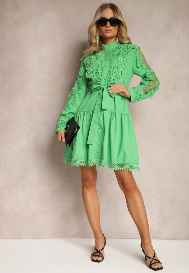 Renee - Zielona Sukienka Laodilea. Kolor: zielony. Materiał: koronka, materiał. Wzór: koronka. Styl: klasyczny. Długość: mini
