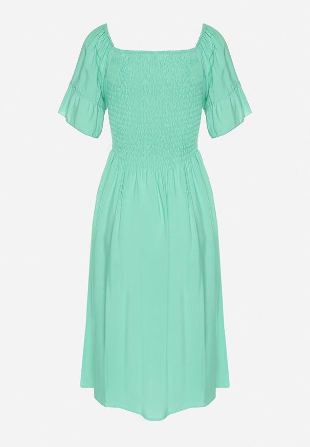 Born2be - Jasnozielona Rozkloszowana Sukienka Bawełniana z Bufiastymi Rękawami i Elastyczną Górą Veliova. Okazja: na co dzień. Kolor: zielony. Materiał: bawełna. Styl: casual, elegancki