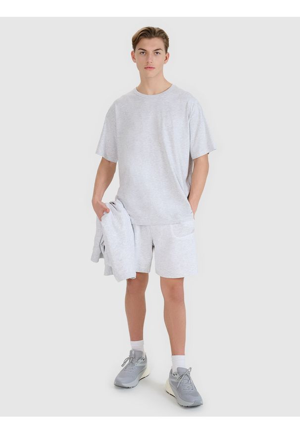 4f - 4F T-shirt oversize gładki uniseks - szary M. Okazja: na co dzień. Kolor: szary. Materiał: jersey, bawełna, dzianina. Długość rękawa: krótki rękaw. Długość: krótkie. Wzór: gładki. Styl: casual, klasyczny, sportowy