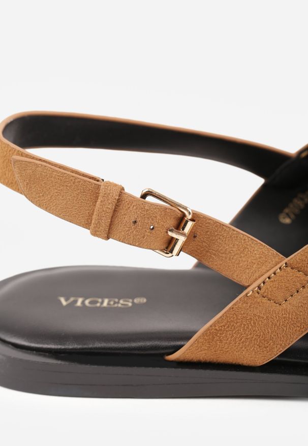 Born2be - Jasnobrązowe Sandały Vices w Stylu Japonek Melavella. Okazja: na co dzień. Zapięcie: sprzączka. Kolor: brązowy. Sezon: lato. Styl: casual