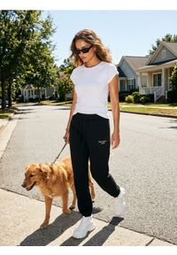 Sinsay - Koszulka z krótkim rękawem - biały. Kolor: biały. Długość rękawa: krótki rękaw. Długość: krótkie #1