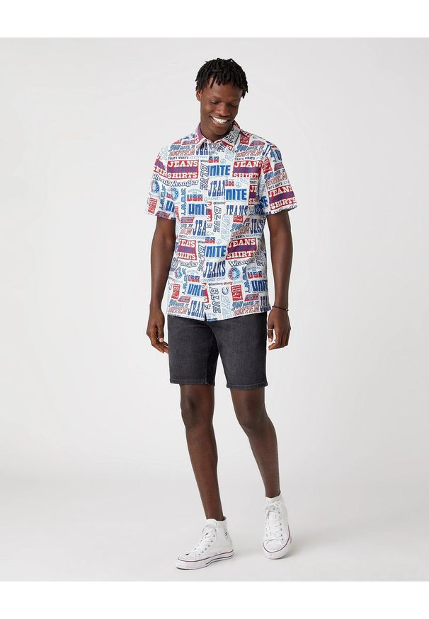 Wrangler - KOSZULA MĘSKA WRANGLER SS RELAXED SHIRT TEXT MANIA W5J47S18E 112130181