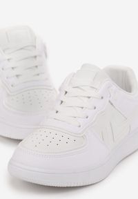 Born2be - Białe Sneakersy przed Kostkę Sassidy. Wysokość cholewki: przed kostkę. Kolor: biały