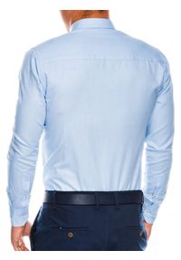 Ombre Clothing - Koszula męska z kontrastową plisą REGULAR FIT K490 - błękitna - XL. Typ kołnierza: button down. Kolor: niebieski. Materiał: tkanina, poliester, bawełna. Długość rękawa: długi rękaw. Długość: długie. Styl: elegancki #3