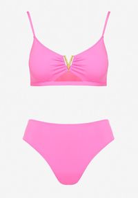 Renee - Fuksjowe Bikini Majtki Figi i Biustonosz Ozdobiony Metaliczną Aplikacją Kinniela. Kolor: różowy. Wzór: aplikacja #3