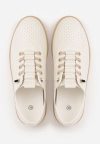 Born2be - Beżowe Wsuwane Tenisówki z Perforacją i Podeszwą z Bieżnikiem Illanya. Okazja: na co dzień. Zapięcie: bez zapięcia. Kolor: beżowy. Materiał: jeans. Szerokość cholewki: normalna. Styl: casual, klasyczny #3