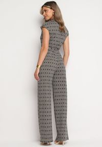 Born2be - Czarno-Biały Kombinezon z Wiskozą Wiązany w Pasie Sosofia. Okazja: na spacer, na co dzień. Kolor: czarny. Materiał: wiskoza. Styl: casual, elegancki #2