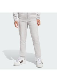 Adidas - Dziecięce spodnie dresowe Entrada26. Kolor: szary, biały, wielokolorowy. Materiał: dresówka. Sport: piłka nożna #1