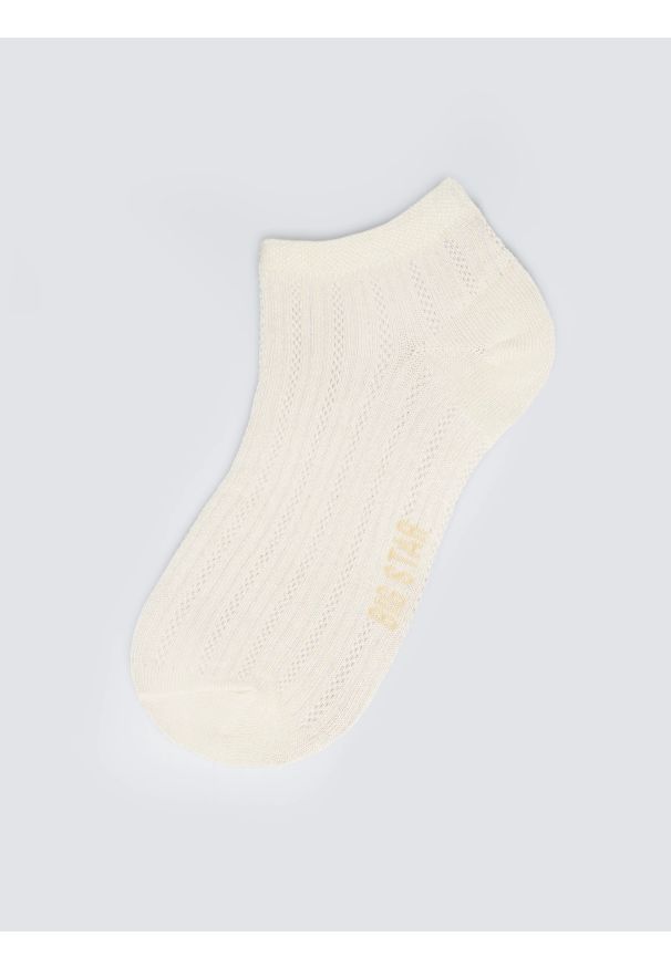 Big-Star - Stopki damskie ażurowe białe Holiana 100. Kolor: biały. Materiał: włókno, wiskoza, materiał. Wzór: ażurowy