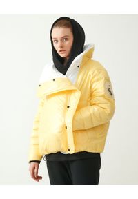 MMC STUDIO - Żółta kurtka dwustronna Dale Light. Kolor: biały. Materiał: guma, jeans, tkanina. Wzór: aplikacja