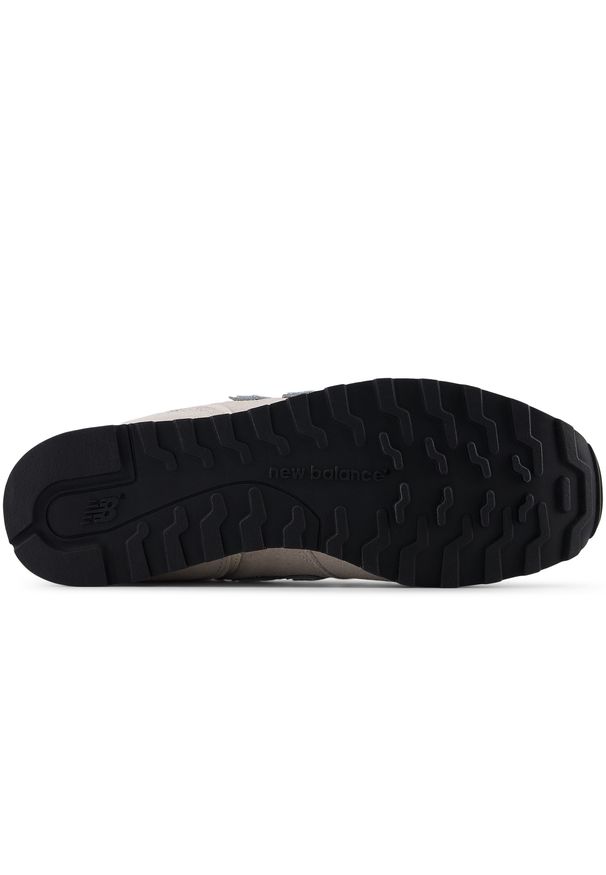 Buty damskie New Balance WL373BL2 – beżowe. Okazja: na co dzień. Kolor: beżowy. Materiał: zamsz, skóra, materiał, syntetyk. Szerokość cholewki: normalna. Model: New Balance 373