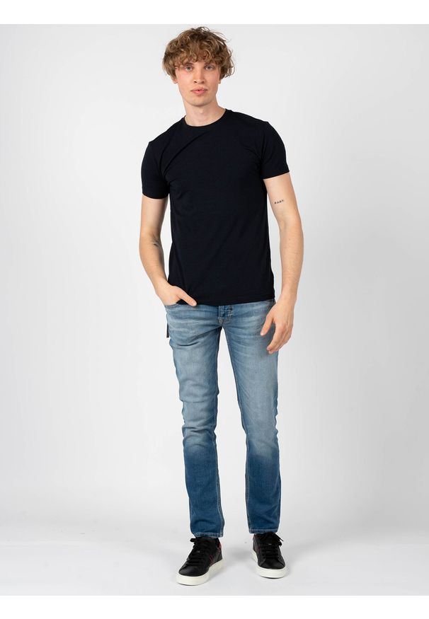 Antony Morato T-shirt | MMKS02164-FA100232 | Mężczyzna | Granatowy. Okazja: na co dzień. Kolor: niebieski. Materiał: elastan, bawełna. Styl: casual