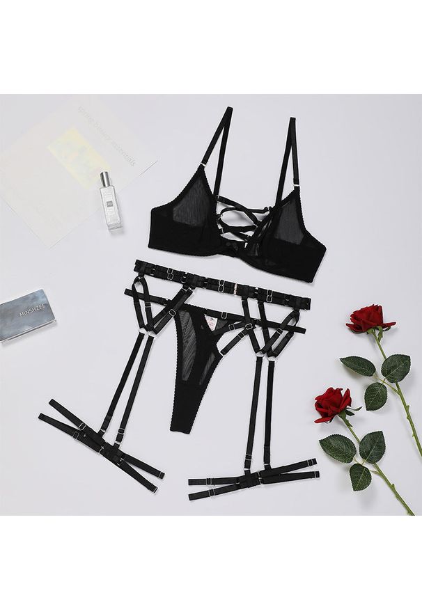 Intica - Komplet bielizny harness z elastycznymi paskami na romantyczny wieczór Hemlata. Kolor: czarny. Materiał: materiał