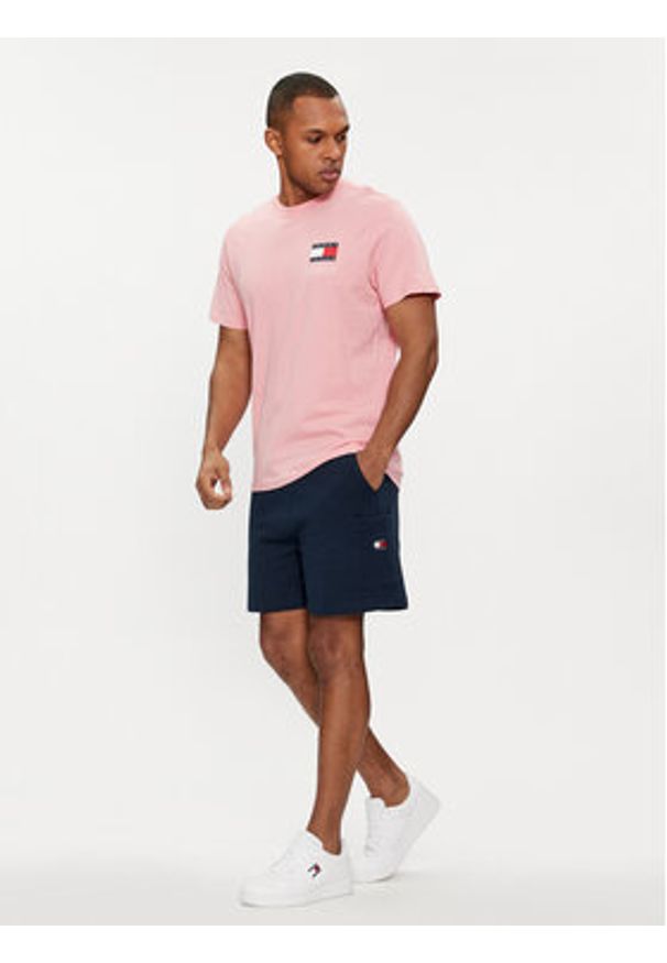 Tommy Jeans Szorty sportowe Badge DM0DM18479 Granatowy Regular Fit. Kolor: niebieski. Materiał: bawełna. Styl: sportowy