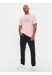 Tommy Jeans T-Shirt Varsity DM0DM18287 Różowy Regular Fit. Kolor: różowy. Materiał: bawełna #2