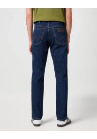 Wrangler - WRANGLER TEXAS SLIM MĘSKIE SPODNIE JEANSOWE CROSS GAME W12S8311U 112126497. Stan: podwyższony #7