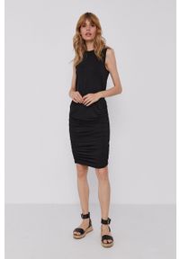DKNY - Dkny Sukienka DD1CL708 kolor czarny mini prosta. Okazja: na co dzień. Kolor: czarny. Materiał: dzianina. Wzór: gładki. Typ sukienki: proste. Styl: casual. Długość: mini #4