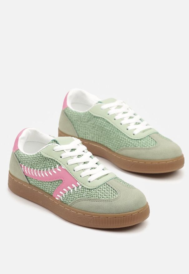 Renee - Jasnozielone Sneakersy w Stylu Klasycznych Tenisówek Zdobione Przeszyciami i Tweedem Koriznne. Okazja: na co dzień, na spotkanie biznesowe. Nosek buta: okrągły. Kolor: zielony. Materiał: jeans. Szerokość cholewki: normalna. Wzór: aplikacja