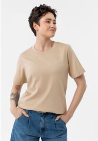 Volcano - Gładka koszulka, Comfort Fit, T-LENI. Materiał: prążkowany, bawełna, len, materiał. Długość rękawa: krótki rękaw. Długość: krótkie. Wzór: gładki. Sezon: lato. Styl: klasyczny #1