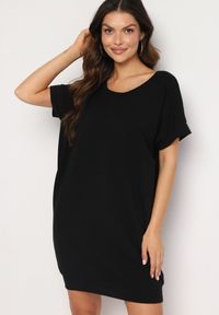 Born2be - Czarna Pudełkowa Sukienka T-shirtowa o Krótkim Kroju Orlella. Kolor: czarny. Sezon: lato