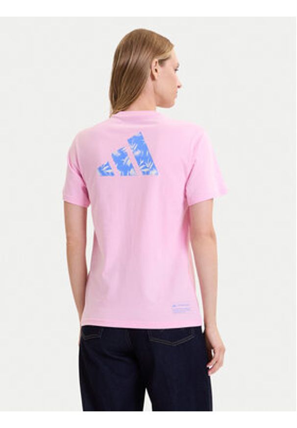 Adidas - adidas T-Shirt House of Tiro Graphic JV8524 Różowy Regular Fit. Kolor: różowy. Materiał: bawełna