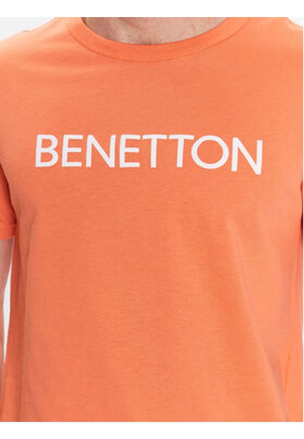 United Colors of Benetton - United Colors Of Benetton T-Shirt 3I1XU100A Pomarańczowy Regular Fit. Kolor: pomarańczowy. Materiał: bawełna