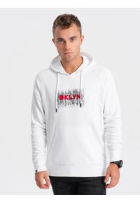 Ombre Clothing - Męska klasyczna bluza kangurka z nadrukiem - biała V1. Typ kołnierza: kaptur. Kolor: biały. Materiał: poliester, bawełna. Wzór: nadruk. Styl: klasyczny #7