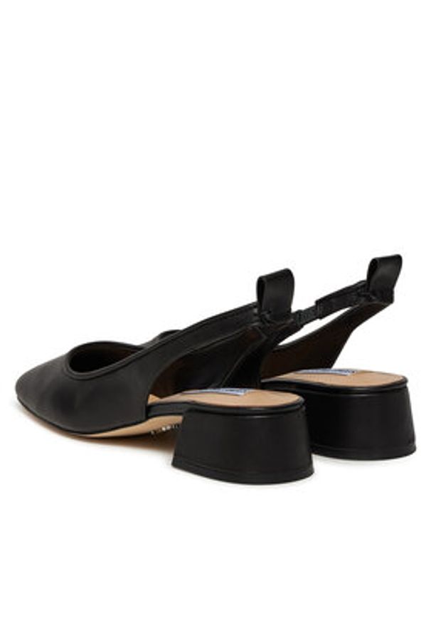 Steve Madden Sandały Smitten s SM11003213 Czarny. Kolor: czarny. Materiał: skóra