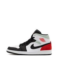 Buty do chodzenia męskie Nike Air Jordan 1 Mid SE. Wysokość cholewki: za kostkę. Zapięcie: sznurówki. Kolor: biały, czerwony, wielokolorowy. Materiał: materiał. Szerokość cholewki: normalna. Model: Nike Air Jordan. Sport: turystyka piesza