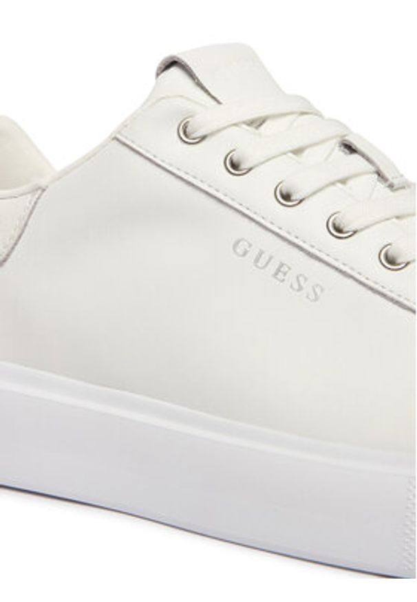 Guess Sneakersy FMJAVI LEA12 Biały. Kolor: biały. Materiał: skóra