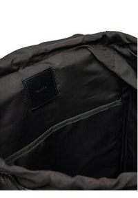 Calvin Klein Plecak Cargo Flap Backpack LV04D3127G Czarny. Kolor: czarny. Materiał: skóra