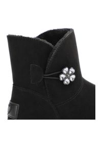 Czarne Śniegowce Marco Tozzi Modne Ocieplane Buty Damskie. Kolor: czarny. Materiał: zamsz, futro, materiał, syntetyk. Szerokość cholewki: normalna. Sezon: zima #7