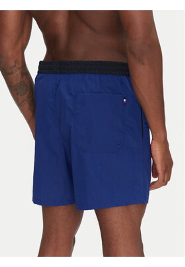 TOMMY HILFIGER - Tommy Hilfiger Szorty kąpielowe UM0UM03455 Niebieski Regular Fit. Kolor: niebieski. Materiał: syntetyk