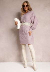 Renee - Jasnofioletowy Długi Sweter Oversize z Wypukłym Splotem All Over Somet. Kolor: fioletowy. Długość: długie. Wzór: ze splotem. Sezon: jesień, zima #4
